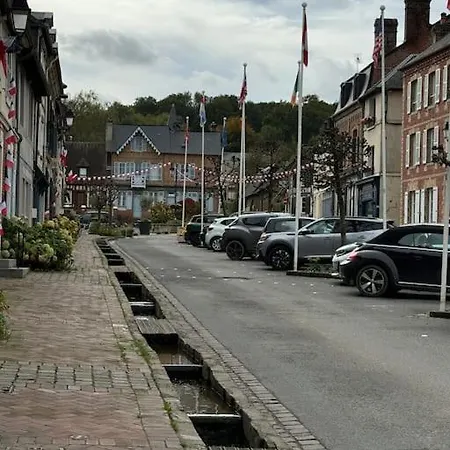 Maison De Village